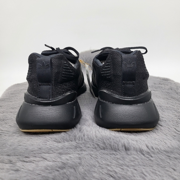 Adidas Swift Run 22 'Black Gum' Men's Running Shoes - Picture 5 of 7